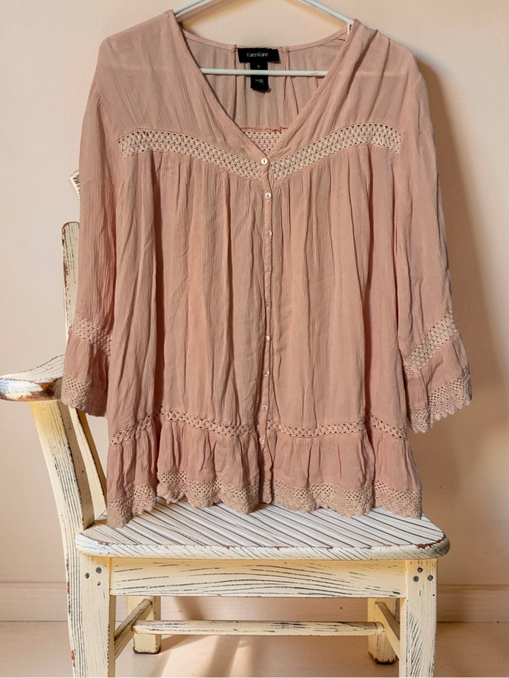 ✨Karen Kane Boho Crinkle Gauze Lace Inset Button Front Peasant Blouse Pink